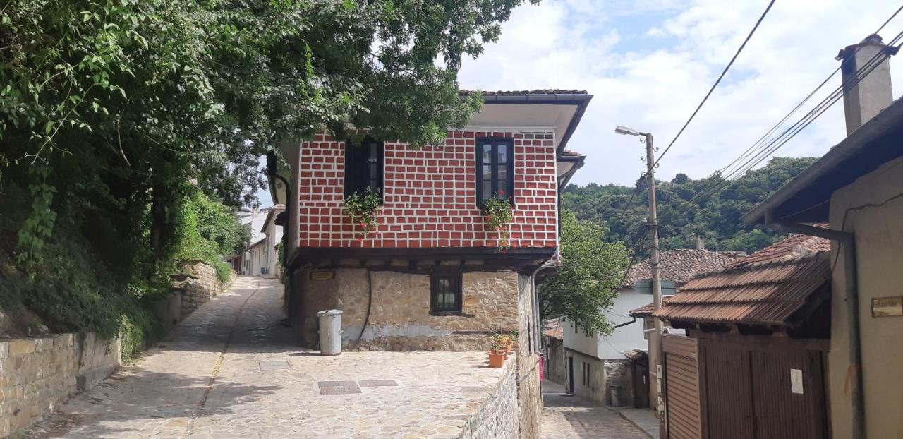 The Red Konak Villa Veliko Tarnovo Buitenkant foto