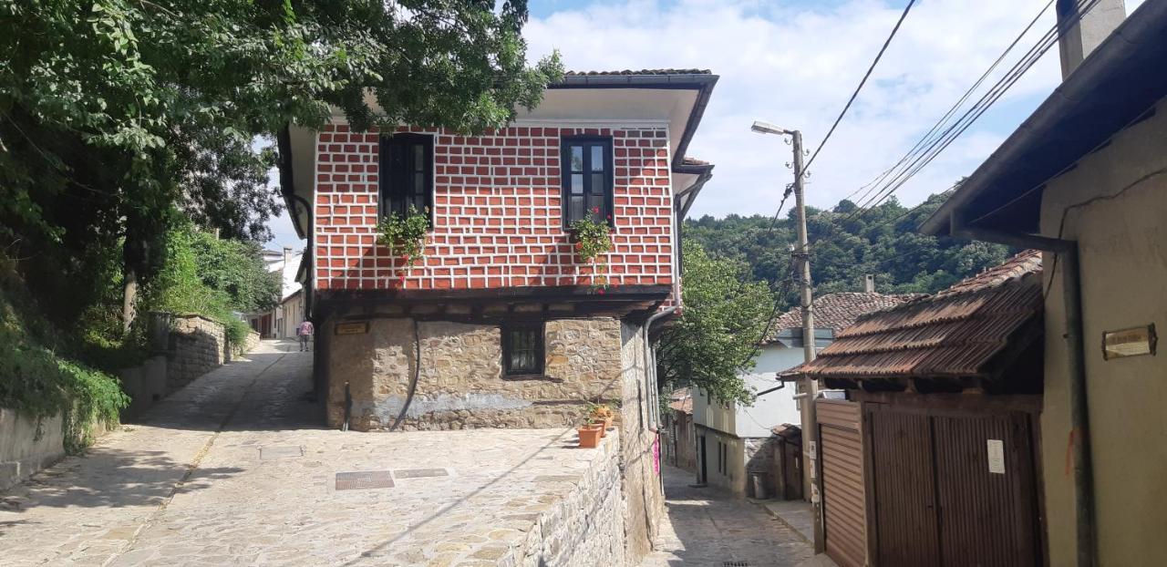 The Red Konak Villa Veliko Tarnovo Buitenkant foto