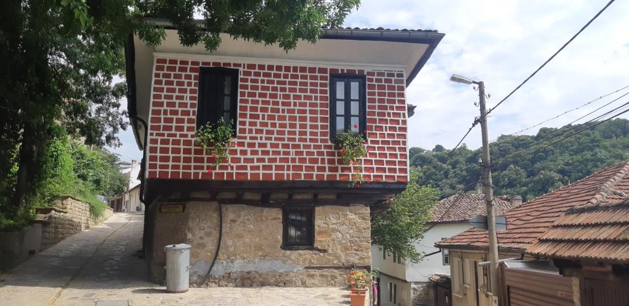 The Red Konak Villa Veliko Tarnovo Buitenkant foto