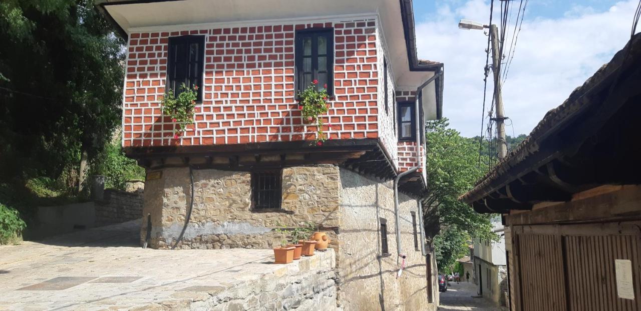 The Red Konak Villa Veliko Tarnovo Buitenkant foto